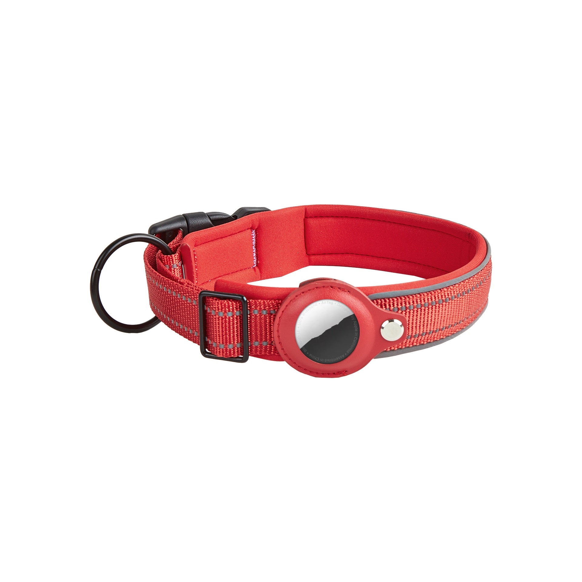 AirTag holder sits flat against the collar strap