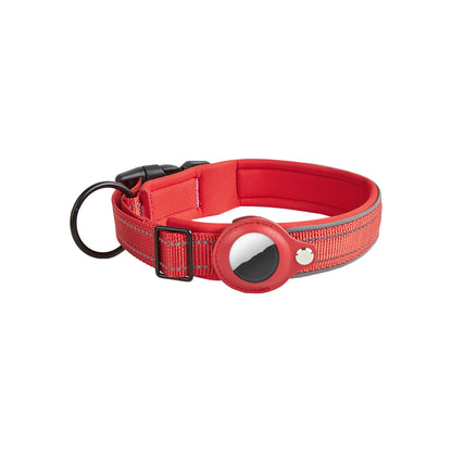 AirTag holder sits flat against the collar strap